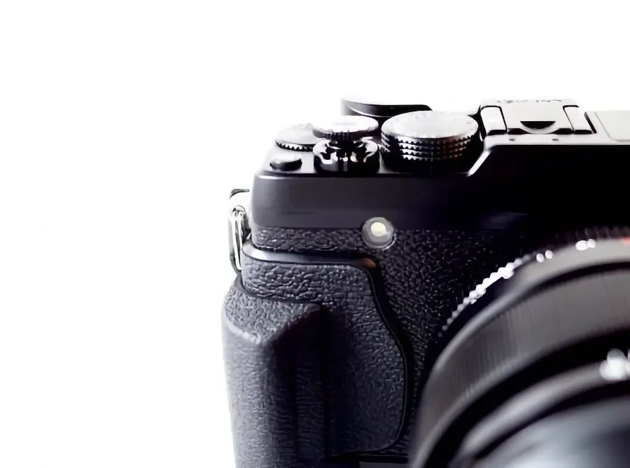 Fujifilm X-E2: Diseño retro con rendimiento moderno_01