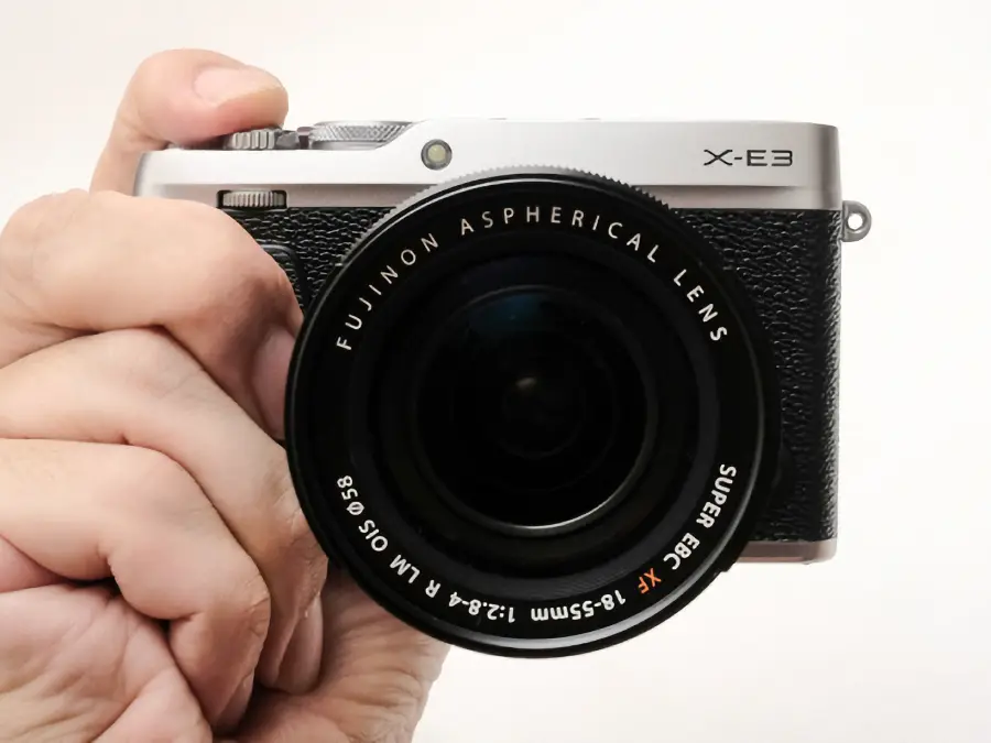 Fujifilm X-E3: Potencia y Compactación en 2025_01