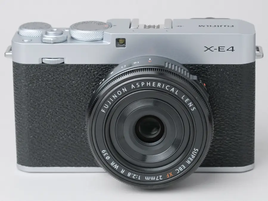 Reseña de la Fujifilm X-E4: Una Cámara Mirrorless Compacta_01