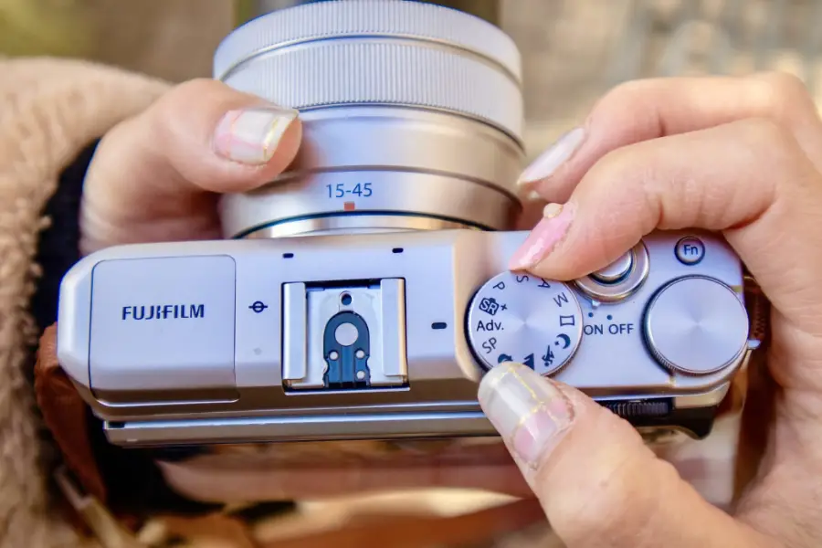 Fujifilm X-A5 Review: Value-Packed Mirrorless Camera_01