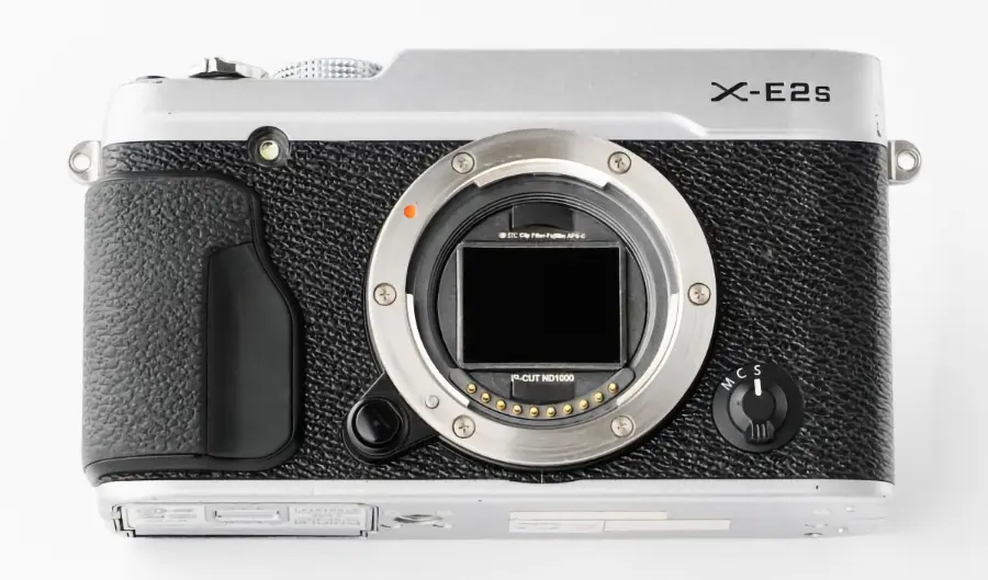 Fujifilm X-E2S: Cámara sin Espejo Retro y Clásica_01