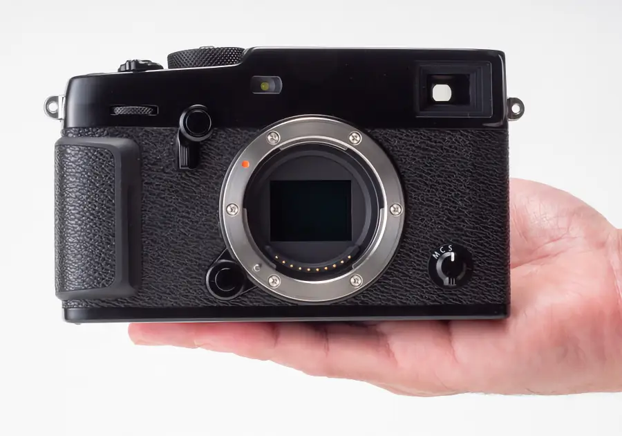 "Recensione Fujifilm X-Pro3: Stile Retrò e Alta Tecnologia_01